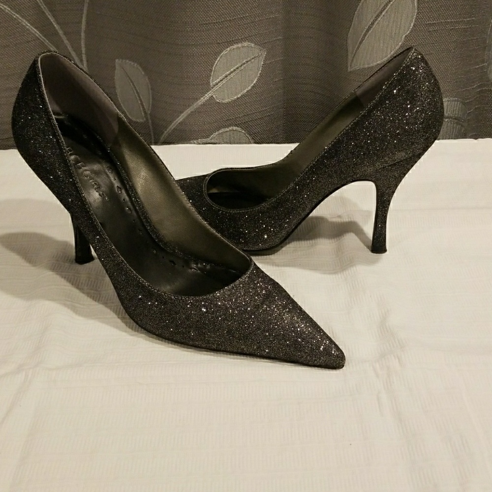 BCBG Girls Metallic Pointy Pumps